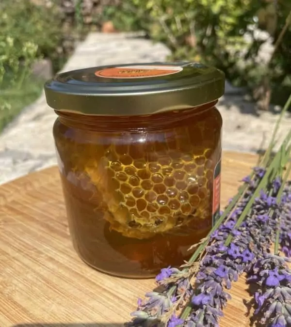 Sommerblütenhonig mit Wabe